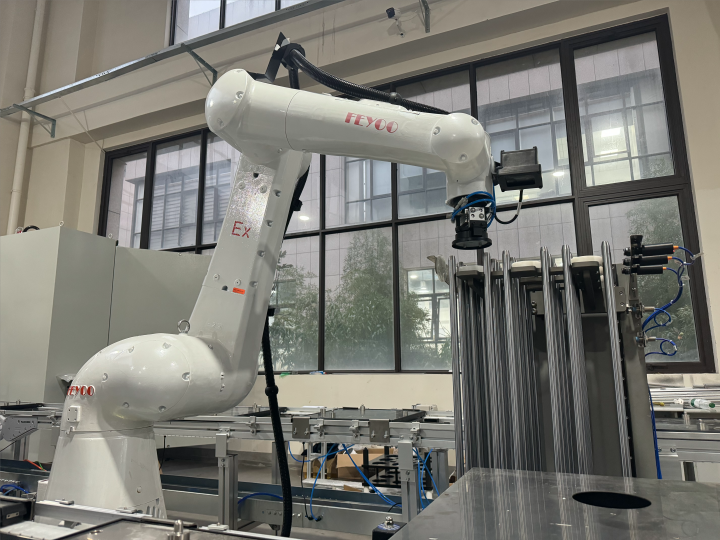 M25/18A/EX防爆工業(yè)機(jī)器人原油檢測實(shí)際案例